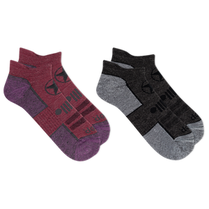 Two pairs of women's classic no show socks in raspberry pink and black with the Jeep brand logo on the foot.